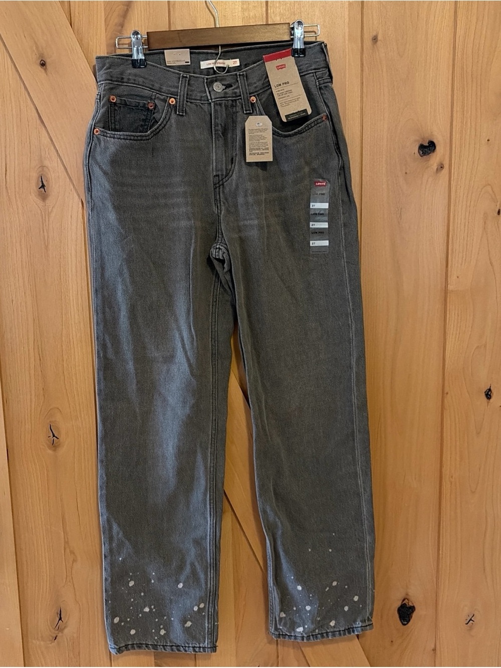 Levis Low Pro Grey Denim Jeans Womens 27 Straight Mid Rise Splatter Bleach NWT